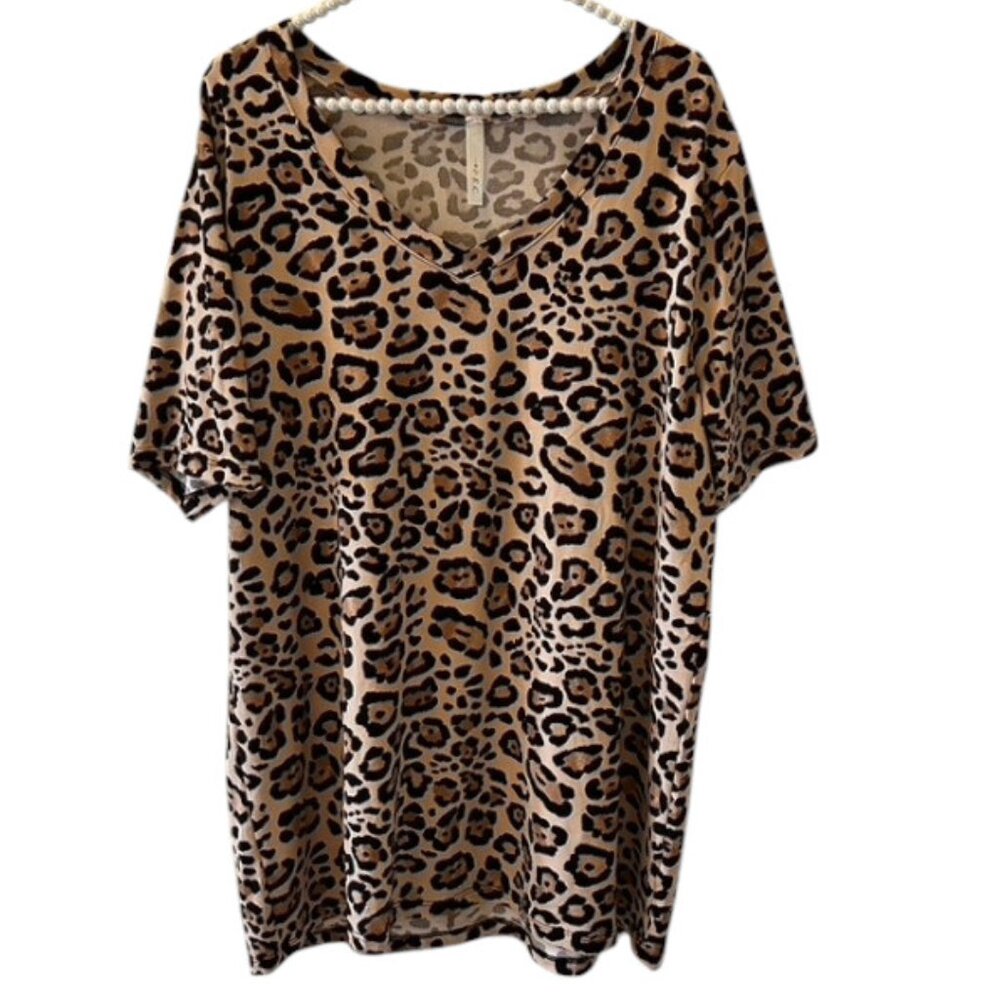 Short Sleeve Cheetah Print Tunic from E.C.  XL. EUC